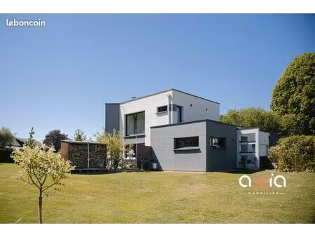 maison 6 pièces 145 m²