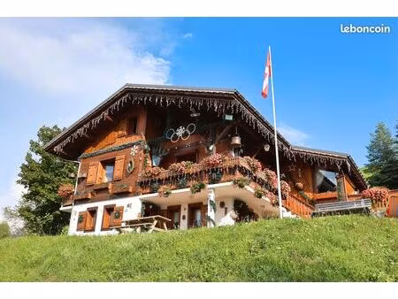 chalet 169m2 à 100m des remontées mécaniques terrain 1939m2