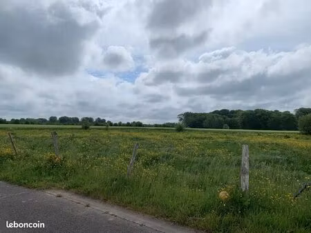 terrain 900 m² derchigny
