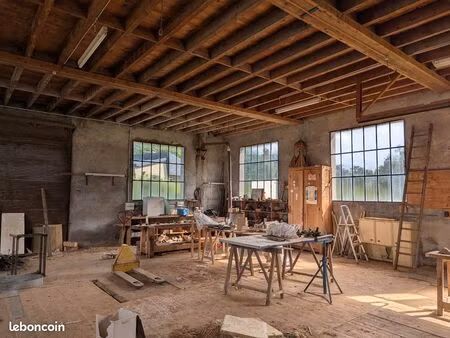 atelier 80m2 + combles