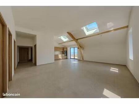 penthouse 4 pièces 97 m²