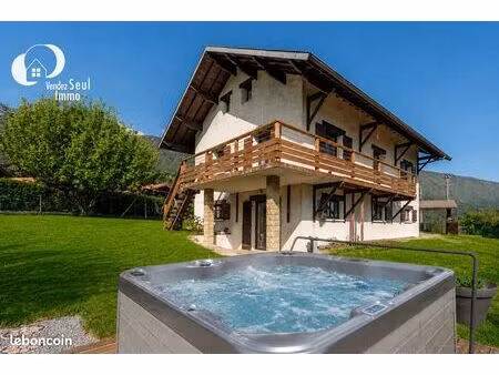 propriété 6 pièces 192 m²