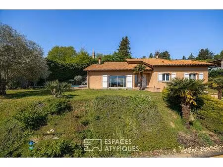 maison avec vue sur les hauteur de grenay