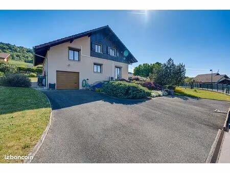 propriété 5 pièces 109 m²