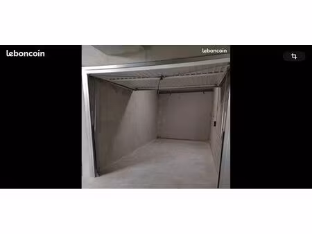 garage / box