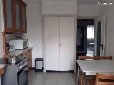 appt 48 m² à annecy  proche lac  courier et lycée bertholet. traversant est ouest  une ent
