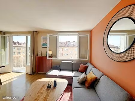 t3 meublé 58m² plein sud - balcon