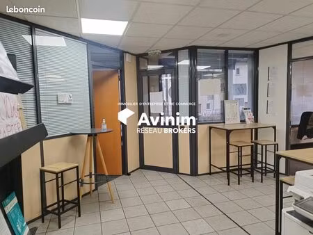 local commercial 141 m² cluses