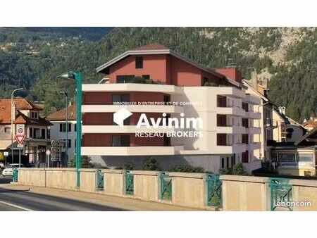 local commercial 55 m² cluses