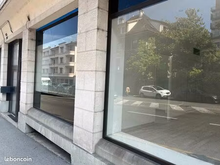 local commercial/professionnel 53m² - évian-les-bains