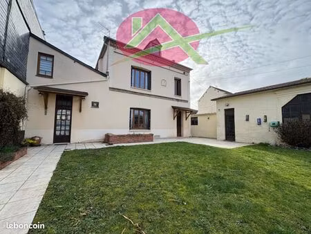 maison 6 pièces 150 m²