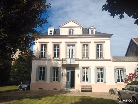 maison 9 pièces 225 m²