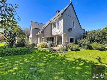 maison 9 pièces 220 m²