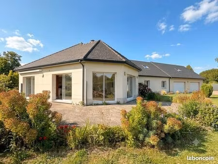 maison 7 pièces 273 m²