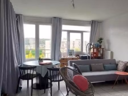 chambre 1 pièce 9 m²