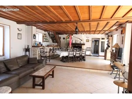 maison 7 pièces 225 m²