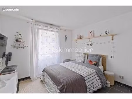 studio 1 pièce 19 m²