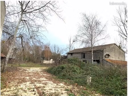 nangis : terrain 694m² avec bâtiment | constructible