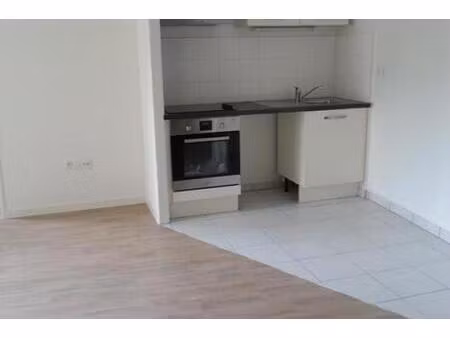 location - appartement 1 pièces 39 m2 le mans