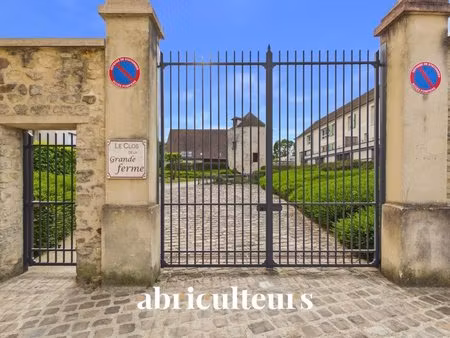 appartement t3 en rez-de-chaussée avec jardin plein sud et pigeonnier de charme
