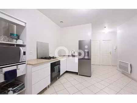 location appartement  m² t-2 à terrasson-lavilledieu  430 €