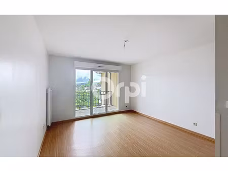 location appartement  m² t-2 à terrasson-lavilledieu  460 €