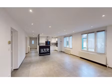 location appartement  94.7 m² t-4 à vaulx-en-velin  1 216 €
