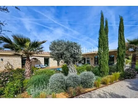 maison de luxe à vendre à aix-en-provence : 2 250 000 € | 225m²