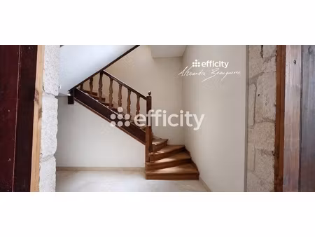 immeuble 9 pièces - 400 m²