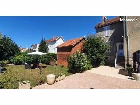 maison 7 pièces 180 m²