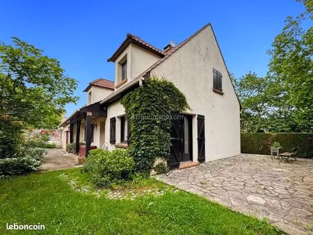 maison 6 pièces 135 m²