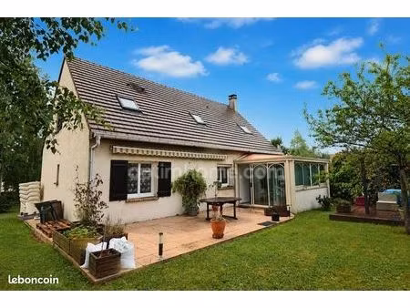 maison 6 pièces 145 m²