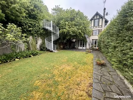 maison 7 pièces 152 m²
