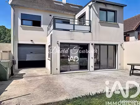 maison 7 pièces 240 m²