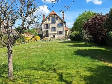 immeuble 8 pièces 168 m²