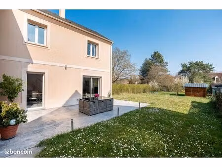 545 000 euros maison 5/6 pièces.132 m2 bois le roi