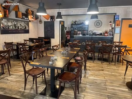 ◊ “restaurant centre melun – rue piétonne – 65 places intérieur et extérieur – fort potent