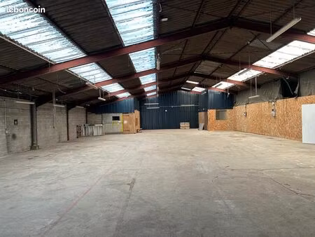 local d'activité ou entrepôt 700m2