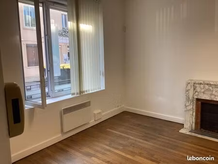 local commercial 85 m2 sur rue principale de lieusant