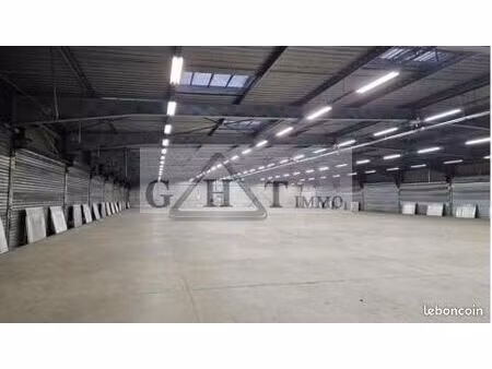 local logistique 3 510 m²
