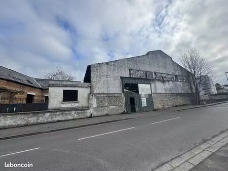 local 1831 m² melun