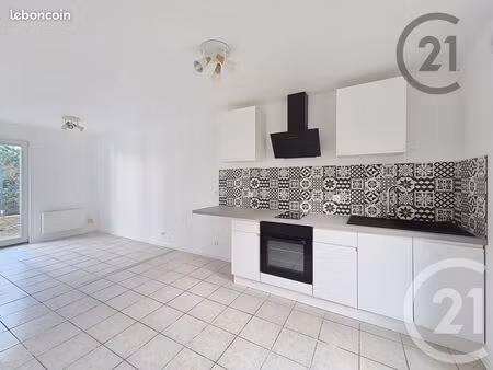 studio 1 pièce 24 m²