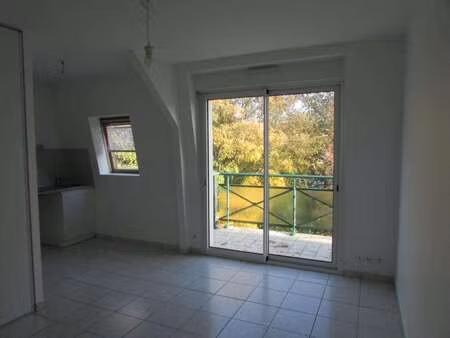 location appartement t1 à guingamp (22200) : à louer t1 / 19m² guingamp