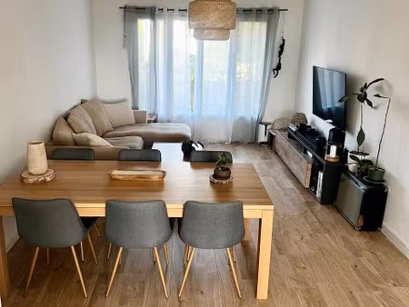 appartement t3 avec terrasse et place de parking privative a