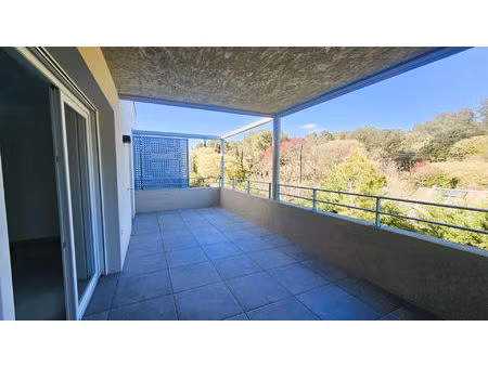 vente appartement 3 pièces  71.70m²  nîmes