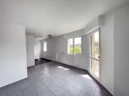 location appartement 1 pièce 24.27 m² à osny (95520)  660 €