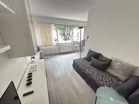location appartement 1 pièce  29.95m²  paris 12