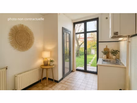charmant appartement / 32 m2 + cave / jardin exterieur