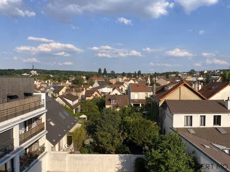 appartement 113 m2 - 3 chambres - grande terrasse - parkin