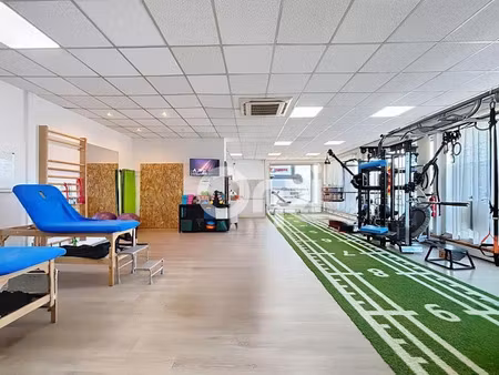 location locaux professionnels 138 m² à pollestres (66450)  nan €